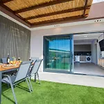 De Lujo Con Jacuzzi Privado, Piscina Y Vistas Al Mar Apartment
