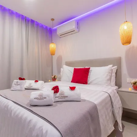 De Lujo Con Jacuzzi Privado, Piscina Y Vistas Al Mar Διαμέρισμα Guía de Isora