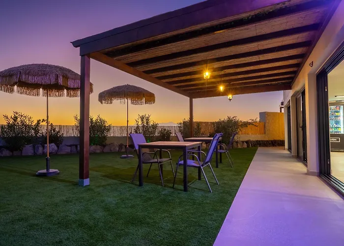 Apartamento De Lujo Con Jacuzzi Privado, Piscina Y Vistas Al Mar