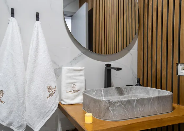 De Lujo Con Jacuzzi Privado, Piscina Y Vistas Al Mar * Guia de Isora (Tenerife)